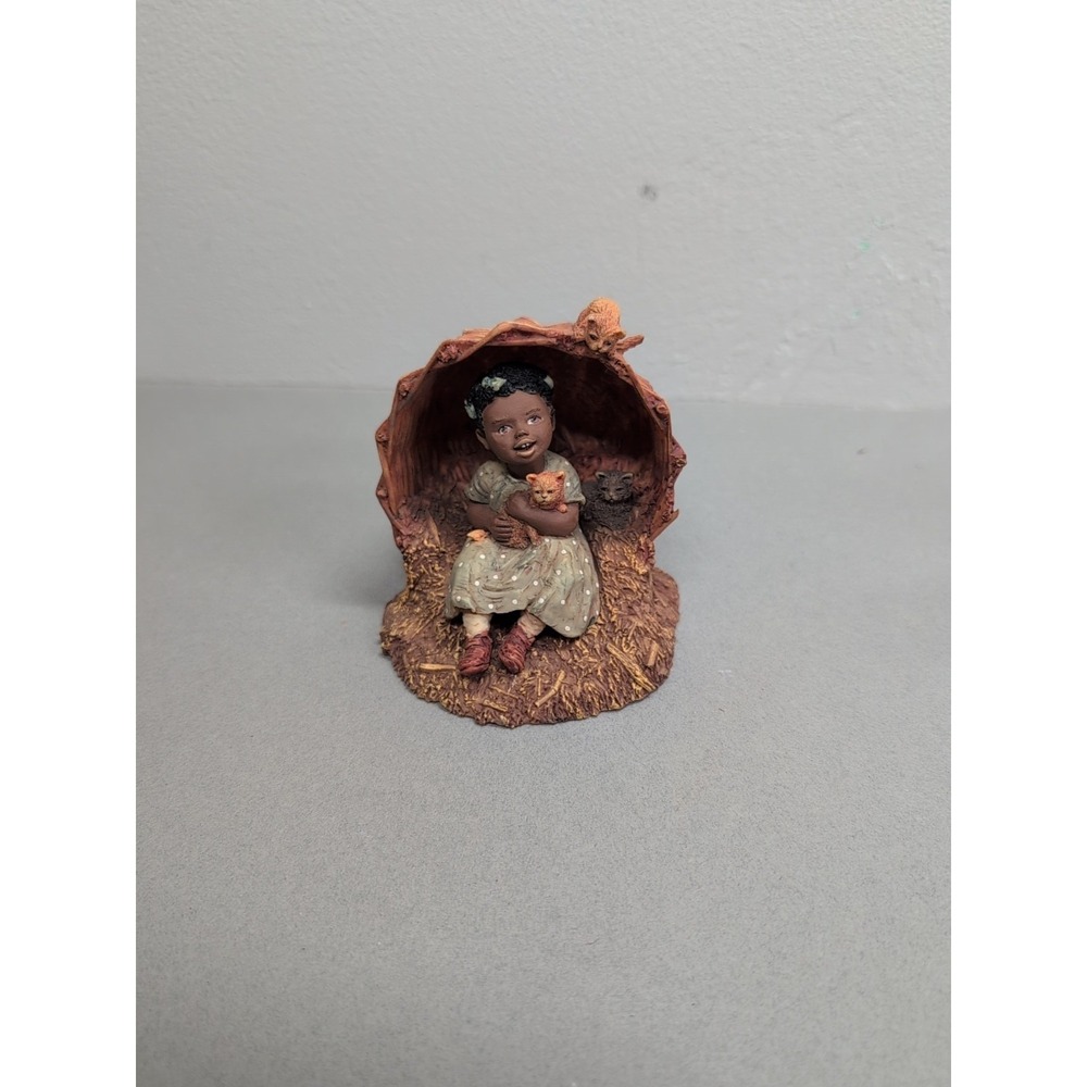MISS MARTHA'S COLLECTION "SADIE" 1991.‎ "They Can't Find Us Here."